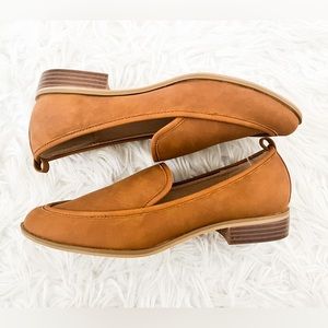 NWT Westly Low Heel Loafers